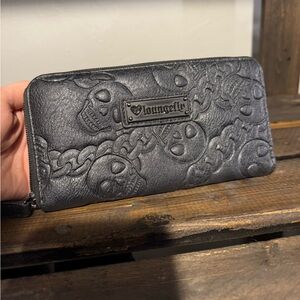 COPY - Loungefly Skull Embossed Wallet